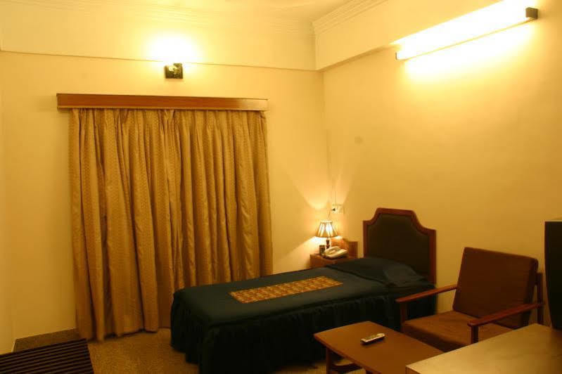 Hotel Asansol International Bagian luar foto